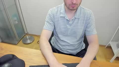 Snapshot of kinksubbydubby chatting on October 2025 05:43:02 PM kinksubbydubby online show from October 2025 05:43:02 PM