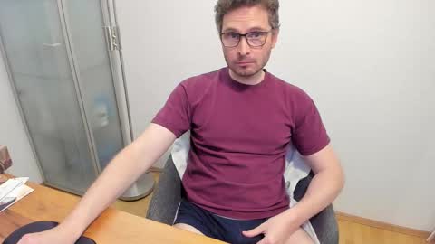 Snapshot of kinksubbydubby chatting on October 2025 08:06:02 PM kinksubbydubby online show from October 2025 08:06:02 PM