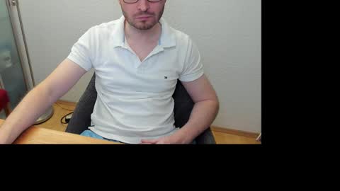 Snapshot of kinksubbydubby chatting on October 2025 04:49:01 PM kinksubbydubby online show from October 2025 04:49:01 PM