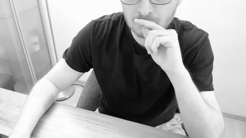 Snapshot of kinksubbydubby chatting on November 2025 06:07:02 PM kinksubbydubby online show from November 2025 06:07:02 PM