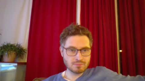 Snapshot of kinksubbydubby chatting on November 2025 09:13:02 PM kinksubbydubby online show from November 2025 09:13:02 PM