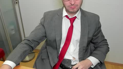 Snapshot of kinksubbydubby chatting on November 2025 11:29:01 PM kinksubbydubby online show from November 2025 11:29:01 PM