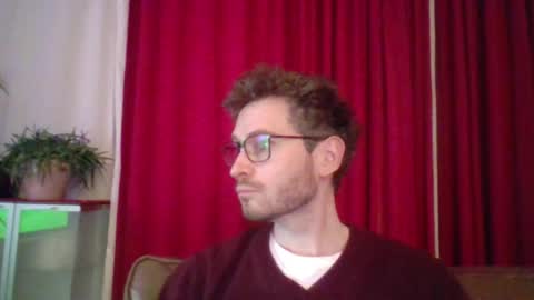 Snapshot of kinksubbydubby chatting on November 2025 06:44:02 PM kinksubbydubby online show from November 2025 06:44:02 PM