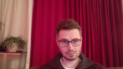 Snapshot of kinksubbydubby chatting on December 2025 06:01:02 PM kinksubbydubby online show from December 2025 06:01:02 PM