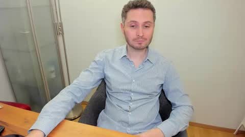 Snapshot of kinksubbydubby chatting on December 2025 06:01:02 PM kinksubbydubby online show from December 2025 06:01:02 PM