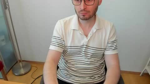 Snapshot of kinksubbydubby chatting on April 2026 05:25:01 PM kinksubbydubby online show from April 2026 05:25:01 PM