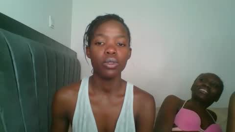 kinky_aria online show from October 2025 05:53:01 PM