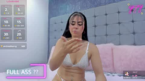 Snapshot of kinky_dakota chatting on May 2026 11:12:03 PM dakota online show from May 2026 11:12:03 PM