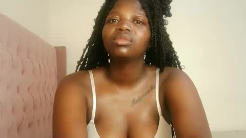 Lola online show from February 2026 09:13:01 AM