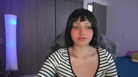 Mary your fav curly girl online show from March 2026 07:48:01 PM