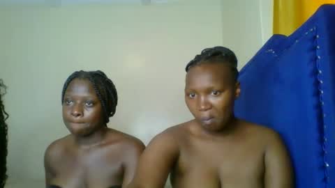 Snapshot of kinky_roey chatting on February 2025 08:07:01 AM kinky_roey online show from February 2025 08:07:01 AM