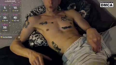 kinky_spidey online show from May 2026 01:32:02 AM