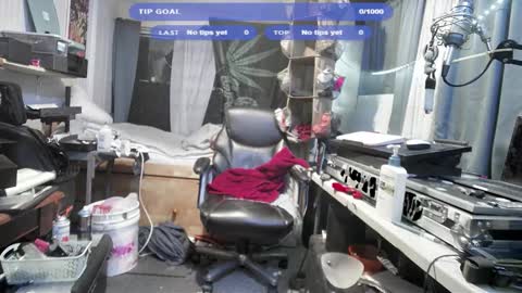 Kinky Cassie online show from December 2025 01:03:02 AM