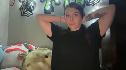 Snapshot of kinkycreative chatting on November 2025 01:37:01 AM kinkycreative online show from November 2025 01:37:01 AM