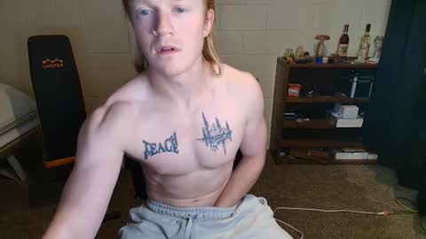 Snapshot of kinkycrusader chatting on December 2025 03:00:01 AM Fabio online show from December 2025 03:00:01 AM