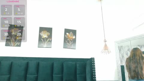 kinkycutegirll online show from November 2025 08:25:02 PM