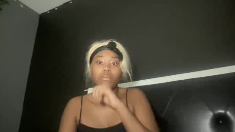 Bunniii online show from February 2025 10:24:02 AM