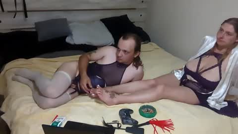 Snapshot of kinkyqueenandpet95 chatting on June 2026 01:41:02 AM kinkyqueenandpet95 online show from June 2026 01:41:02 AM