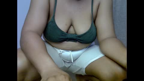 Snapshot of kinkyxxjuice chatting on November 2025 11:22:02 AM kinkyxxjuice online show from November 2025 11:22:02 AM