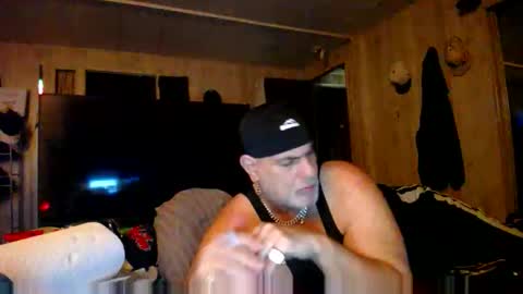 Snapshot of kinngbonga1 chatting on November 2025 11:43:02 PM kinngbonga1 online show from November 2025 11:43:02 PM