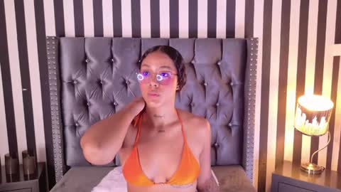 Snapshot of kinsleybrown chatting on May 2026 10:10:02 AM CALL ME KINSLEY online show from May 2026 10:10:02 AM