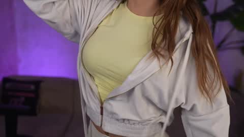 Snapshot of kira0541 chatting on March 2026 09:37:02 AM Sweet girls online show from March 2026 09:37:02 AM