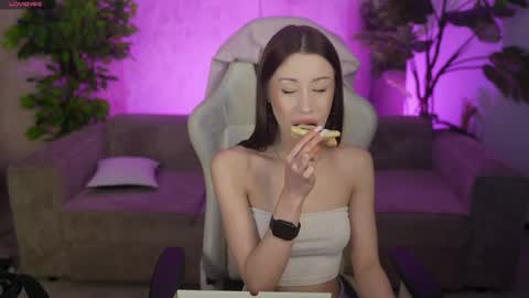 Snapshot of kira0541 chatting on April 2026 08:14:02 PM Sweet girls online show from April 2026 08:14:02 PM