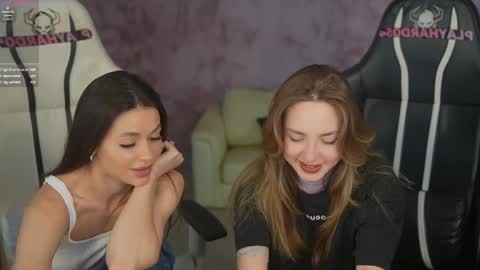 Sweet girls online show from April 2026 08:09:02 PM