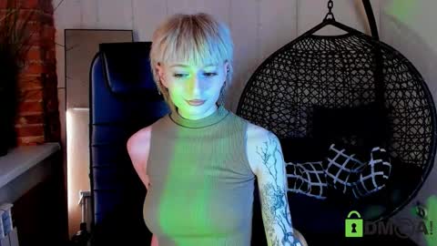 Kira online show from March 2026 07:55:02 PM