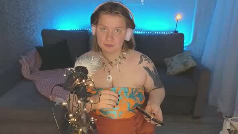 Snapshot of kira_citro chatting on January 2025 08:33:01 PM Kira NEXT STREAM December 4 5pm CET 11am EST online show from January 2025 08:33:01 PM