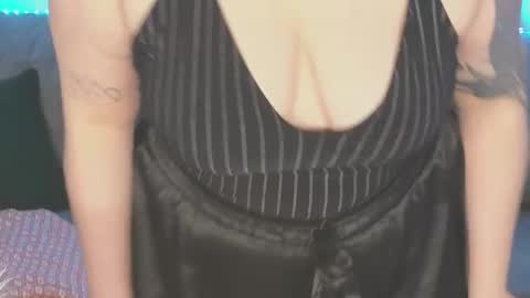 Snapshot of kira_citro chatting on January 2025 11:40:01 PM Kira NEXT STREAM December 4 5pm CET 11am EST online show from January 2025 11:40:01 PM