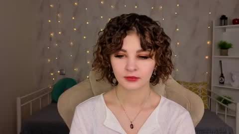 Snapshot of kira_fluffy chatting on June 2026 12:08:02 AM Kira online show from June 2026 12:08:02 AM