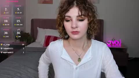 Snapshot of kira_fluffy chatting on July 2026 04:19:01 AM Kira online show from July 2026 04:19:01 AM