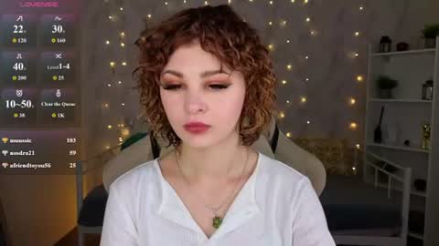 Snapshot of kira_fluffy chatting on July 2026 07:23:02 AM Kira online show from July 2026 07:23:02 AM