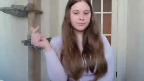 Kira Perry online show from April 2026 06:22:01 AM