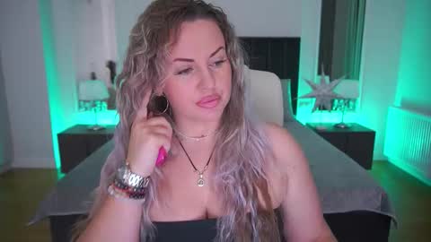 Kira online show from March 2026 09:18:02 PM