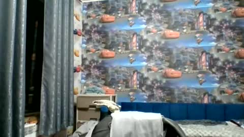 Kira online show from September 2025 07:04:01 PM