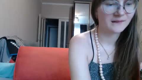 Snapshot of kiragoldens chatting on February 2025 10:49:01 AM KiraGoldens online show from February 2025 10:49:01 AM