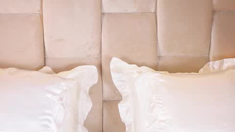 kira online show from November 2025 03:31:01 AM