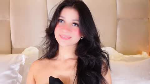 kira online show from November 2025 12:33:01 AM