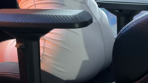 Kira    online show from February 2025 09:25:02 PM