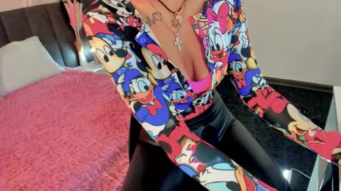 Kira online show from September 2025 01:51:02 AM