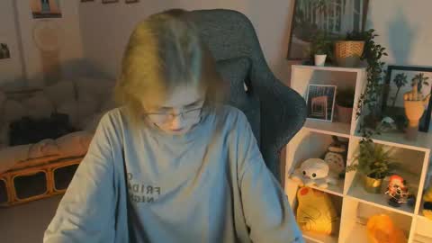 Snapshot of kiramontoyaa chatting on March 2025 08:50:02 PM Kira online show from March 2025 08:50:02 PM