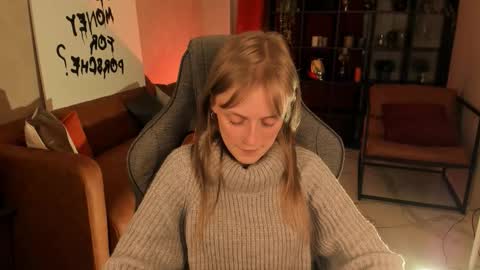 Snapshot of kiramontoyaa chatting on September 2025 06:12:02 PM Kira online show from September 2025 06:12:02 PM