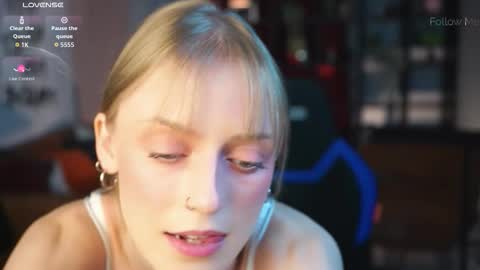 Kira online show from February 2026 02:51:01 AM