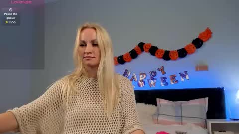 Snapshot of kirasun_ chatting on October 2025 12:17:02 PM KiraSun online show from October 2025 12:17:02 PM