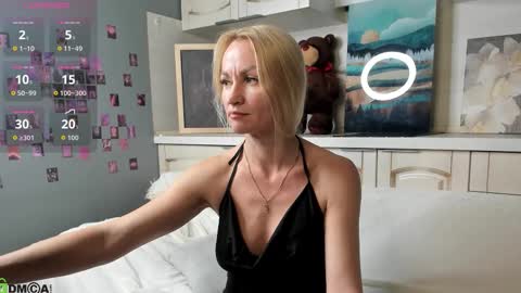 Snapshot of kirasun_ chatting on November 2025 12:26:01 PM KiraSun online show from November 2025 12:26:01 PM