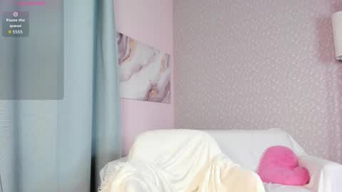 Snapshot of kirasun_ chatting on November 2025 12:16:02 PM KiraSun online show from November 2025 12:16:02 PM