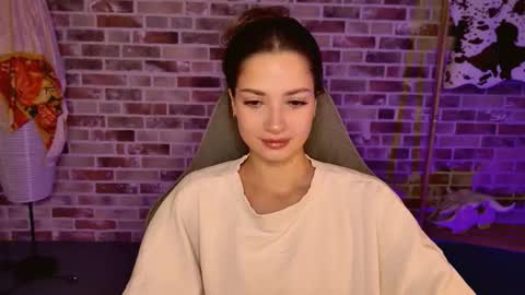 kiravair online show from November 2025 05:18:02 AM