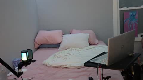 Snapshot of kirkcammerman1 chatting on February 2025 07:34:02 AM Onya online show from February 2025 07:34:02 AM